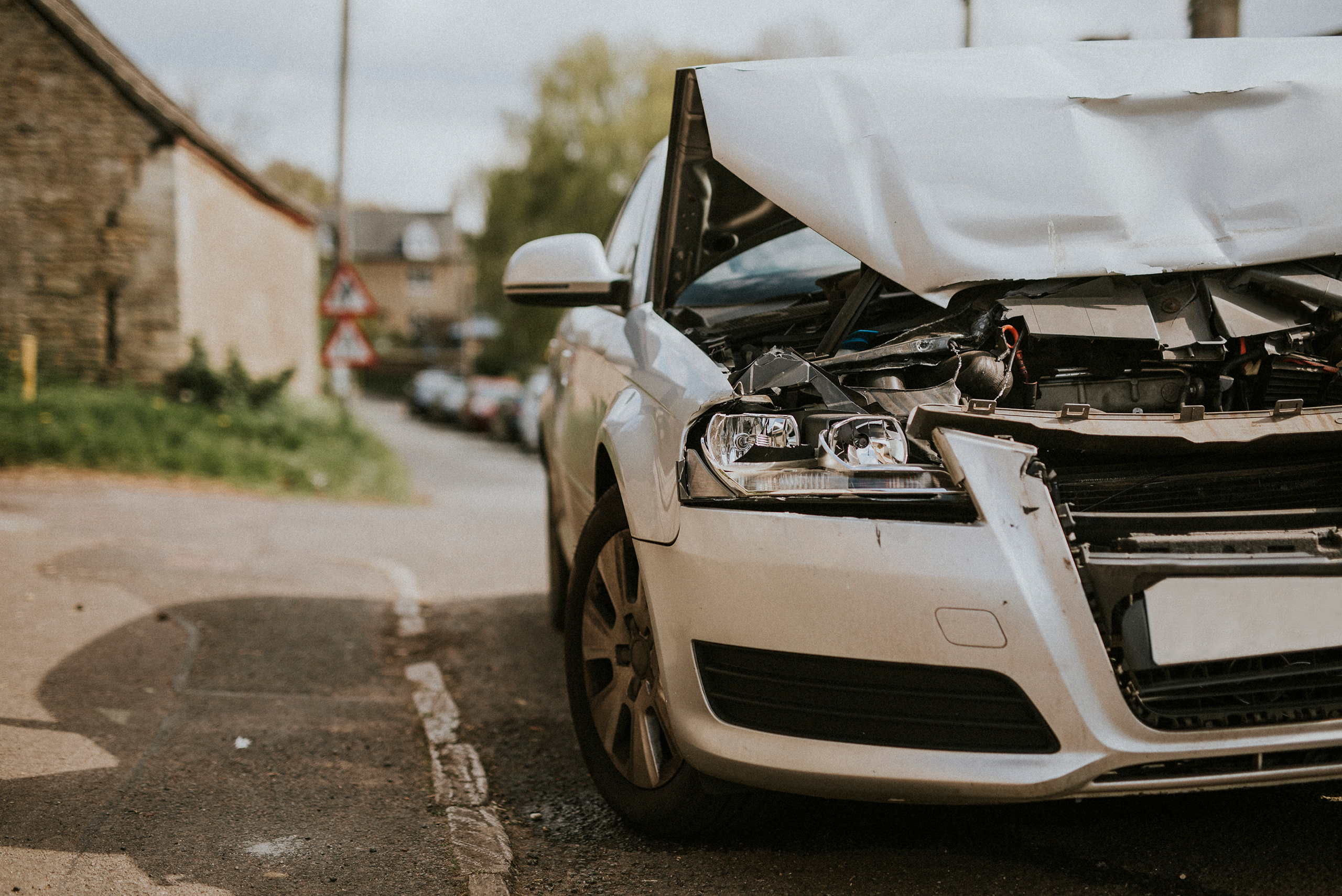 Como funciona o reparo de amassados em carros? Leia isto!
