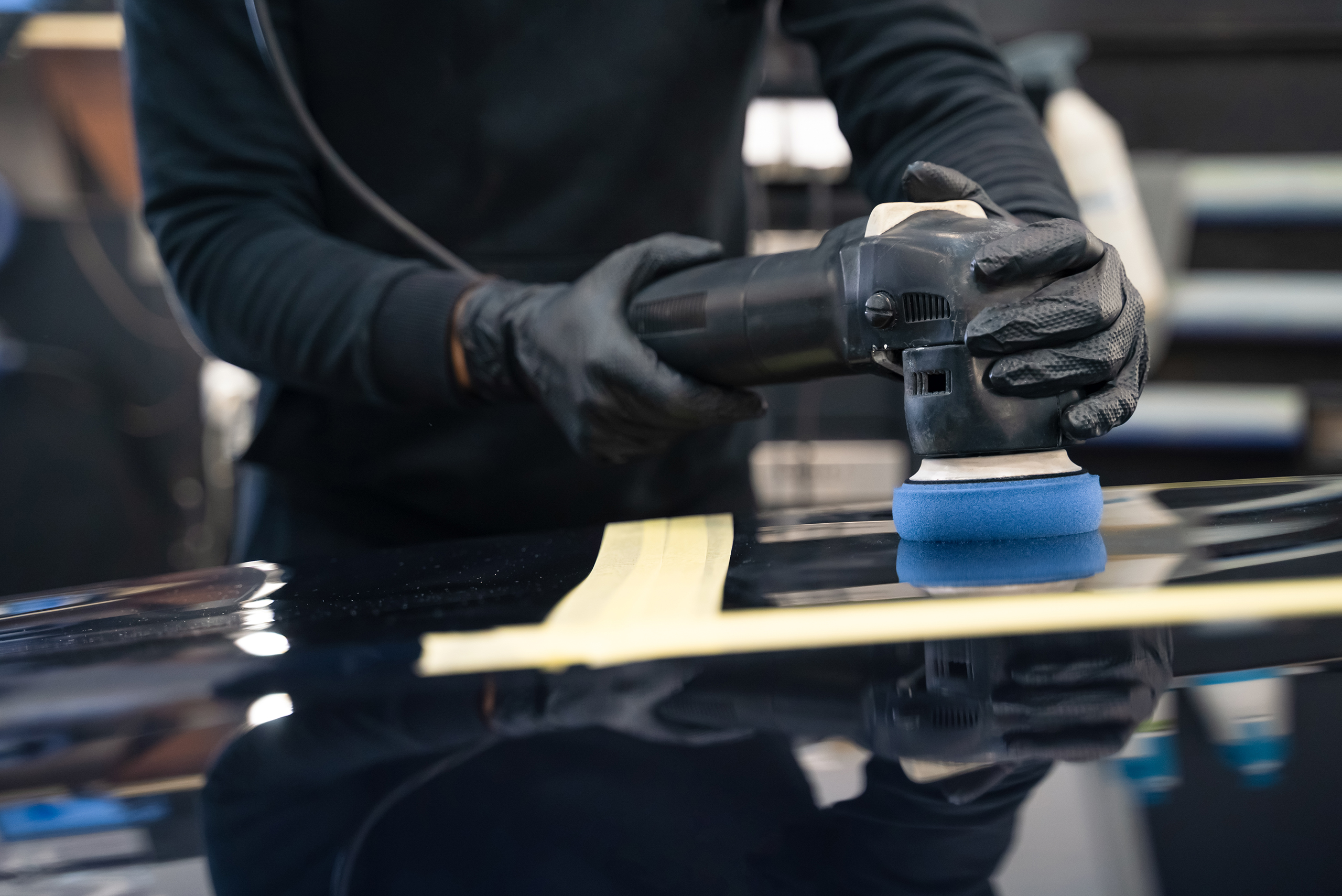 Por que é importante polir a tinta do carro? Confira!